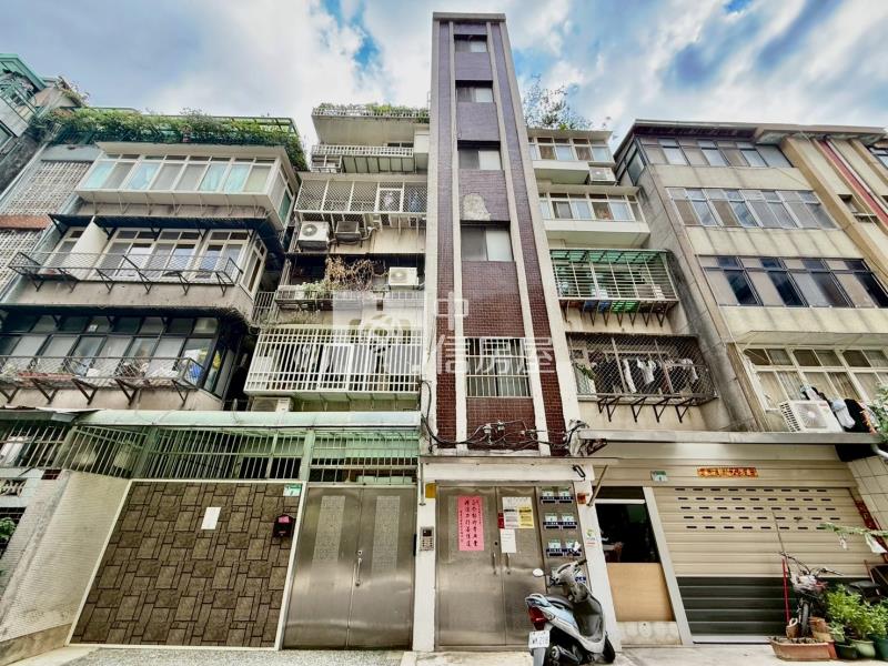 中正國中靜巷面寬低總價一樓