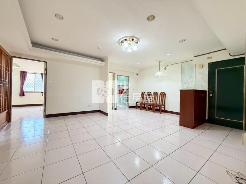 近太平運動場採光三房平車