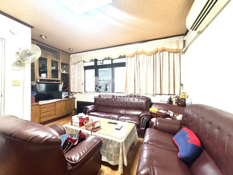 板橋車站三樓頂加大空間