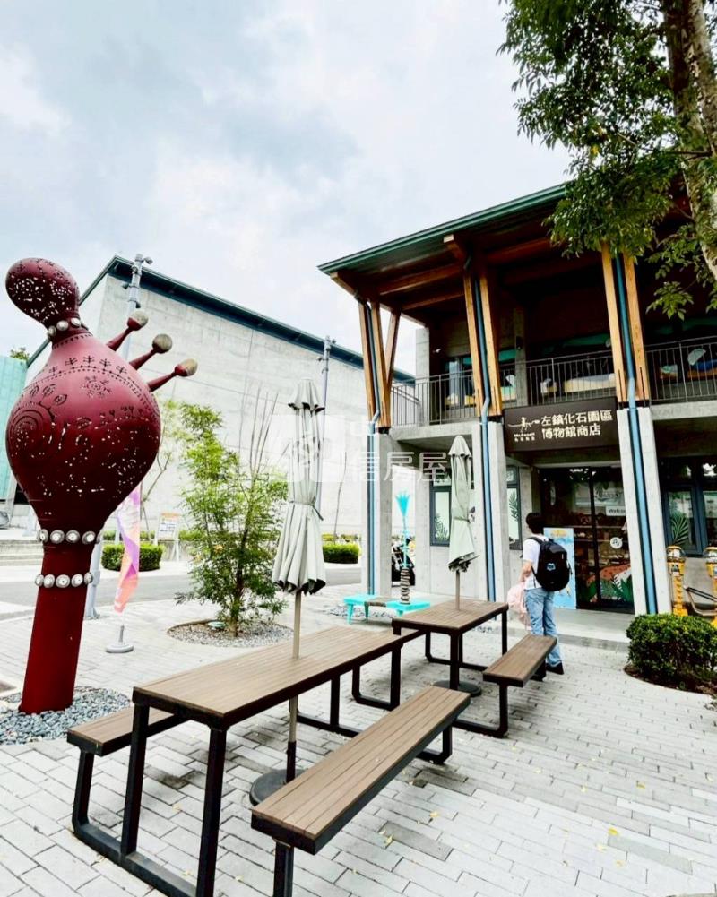 左鎮化石館全新雙用店墅(預)