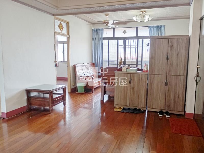 烏日捷運站旁邊間3+1房美寓