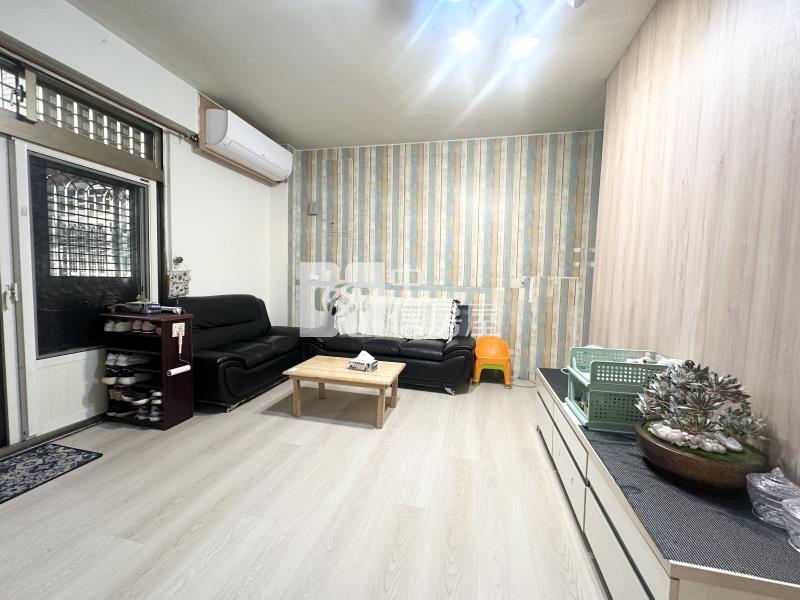 龍岡國小.龍興國中.操場一樓孝親四房