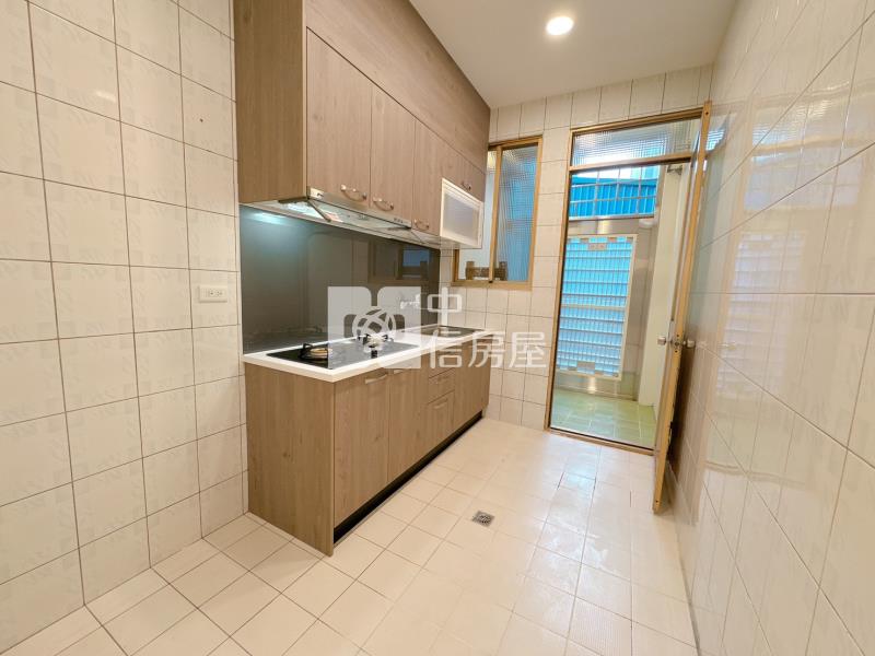 近龍安商圈🌈文中路🌈稀有一樓三房車