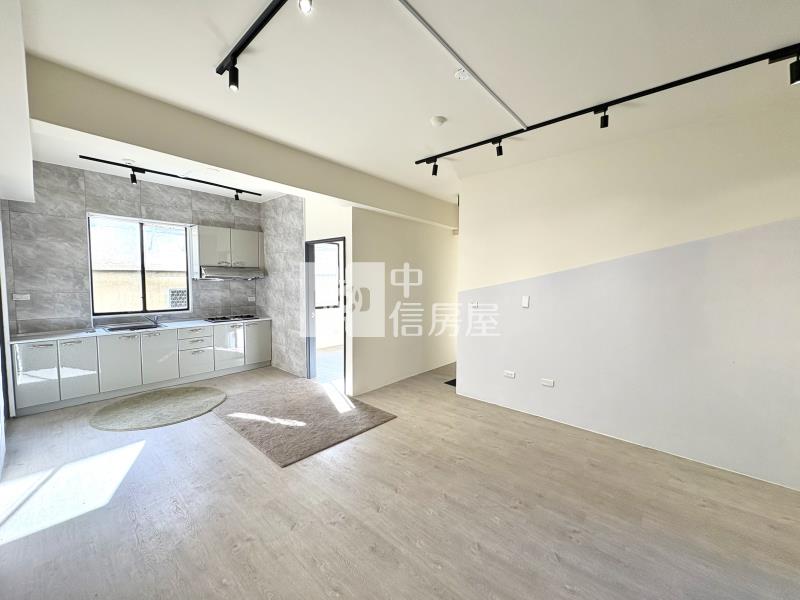 (愛丁堡王宮)大里軟體園區旁質感裝潢