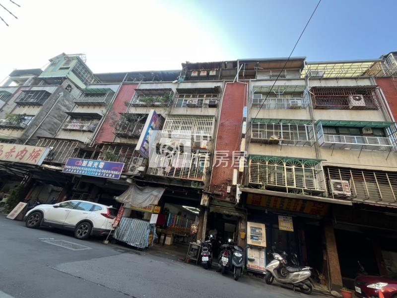 85.中港一街頂加【中信房屋新莊幸福加盟店】