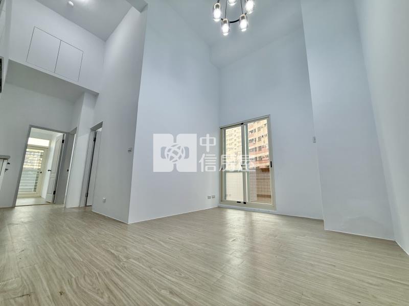 中山醫大慶捷運站🎊挑高一樓低公設美三房露臺戶