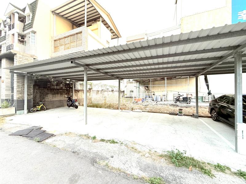 歸仁角窗臨12米路90坪建地