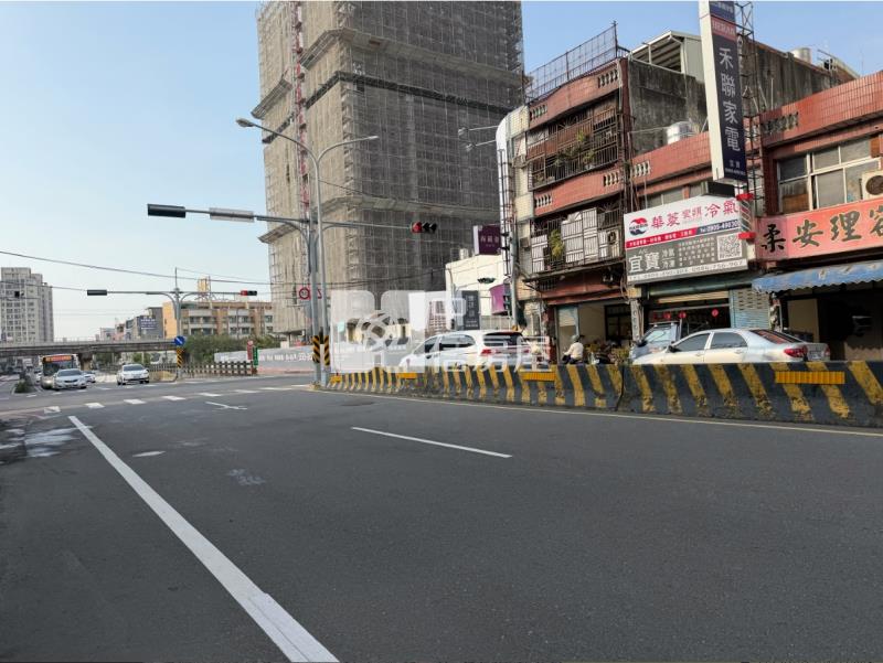 竹北臨路大面寬三角店面