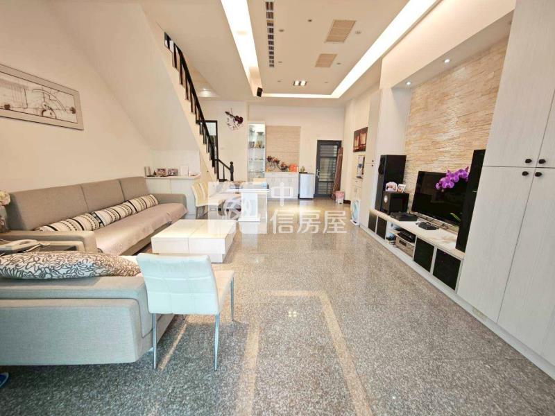 樂福瑪媽❤️中興商圈輕屋齡雙車透天店面