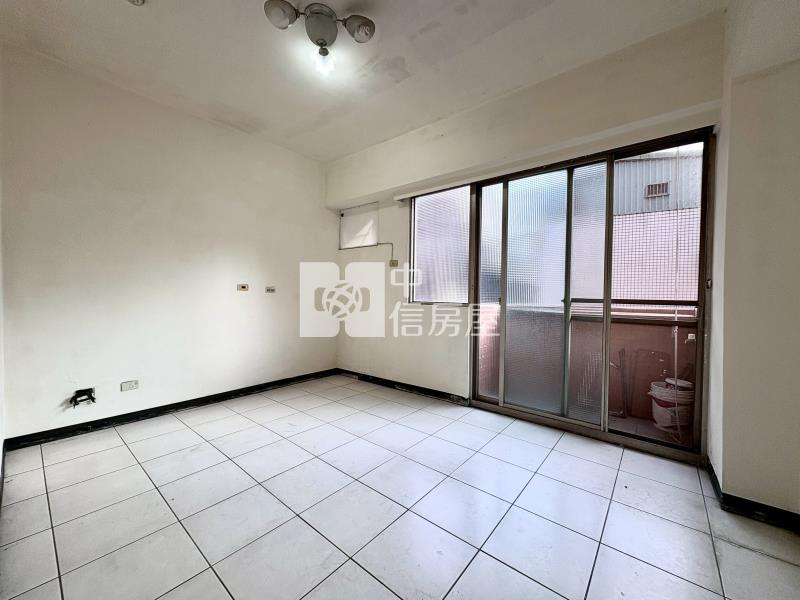 紅樹林稀有釋出✨採光滿分三房含車位✨