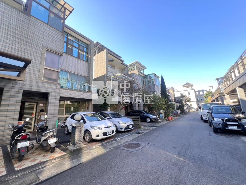 楊梅蘋果村🌈雙拼前院停車🌈四房別墅