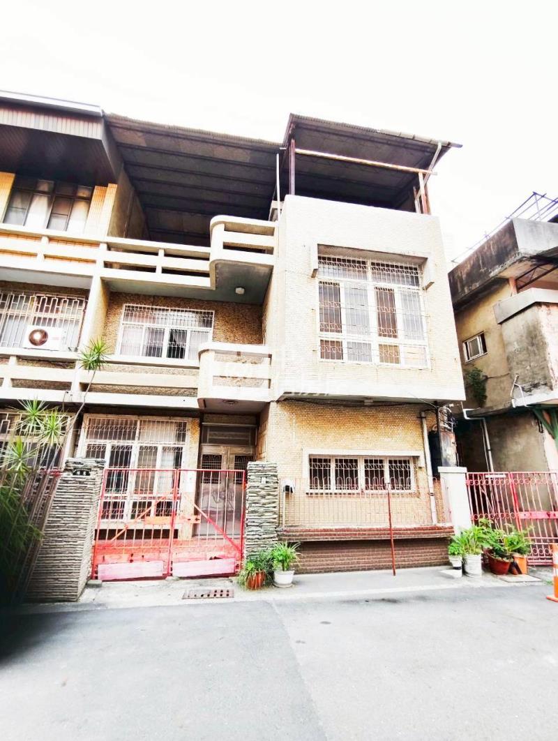 中華東路地76坪10米大面寬捷運願景豪邸