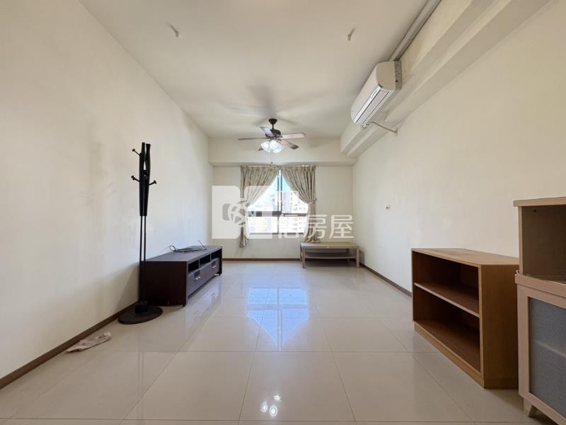 十三期視野美兩房機上車位