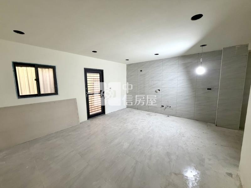 ❤️平鎮山仔頂商圈、全新整理雙主臥美透天❤️